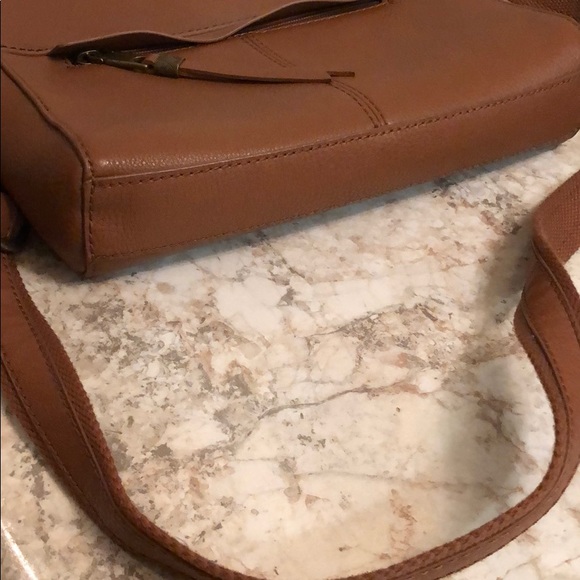 Crossbody - Picture 5 of 8